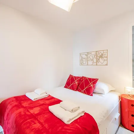 Spacious And Bright 2-bedroom Large Very Close To Paris - Near Metro Boulogne-Billancourt