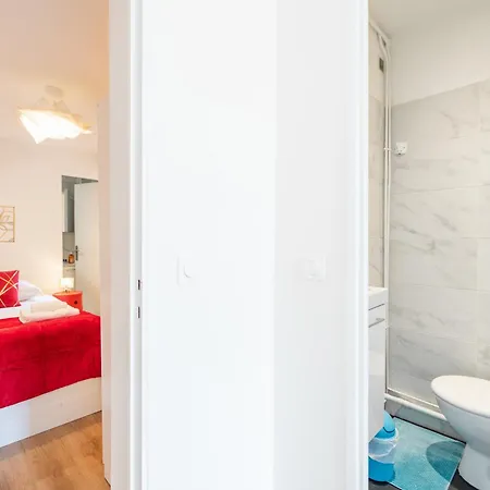 Spacious And Bright 2-bedroom Large Very Close To Paris - Near Metro Boulogne-Billancourt