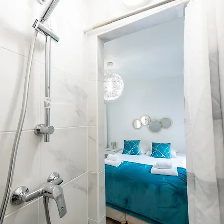 Spacious And Bright 2-bedroom Large Very Close To Paris - Near Metro * Boulogne-Billancourt