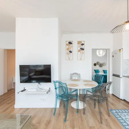 Apartamento Spacious And Bright 2-bedroom Large Very Close To Paris - Near Metro
