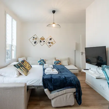 Spacious And Bright 2-bedroom Large Very Close To Paris - Near Metro Boulogne-Billancourt