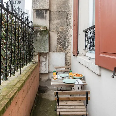 Spacious And Bright 2-bedroom Large Very Close To Paris - Near Metro